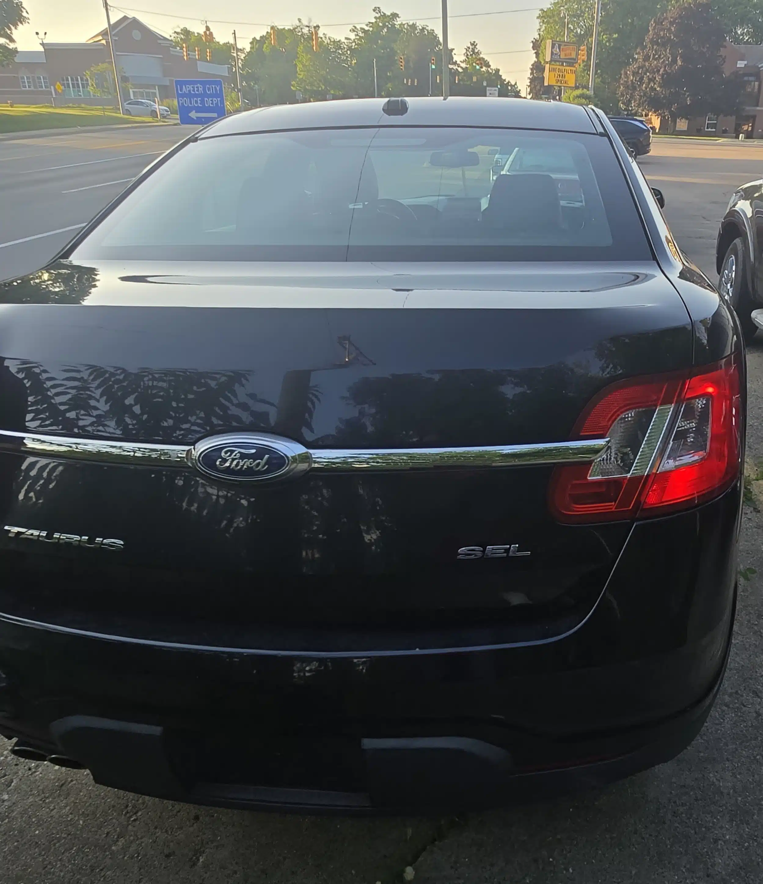 
								2012 Ford Taurus full									