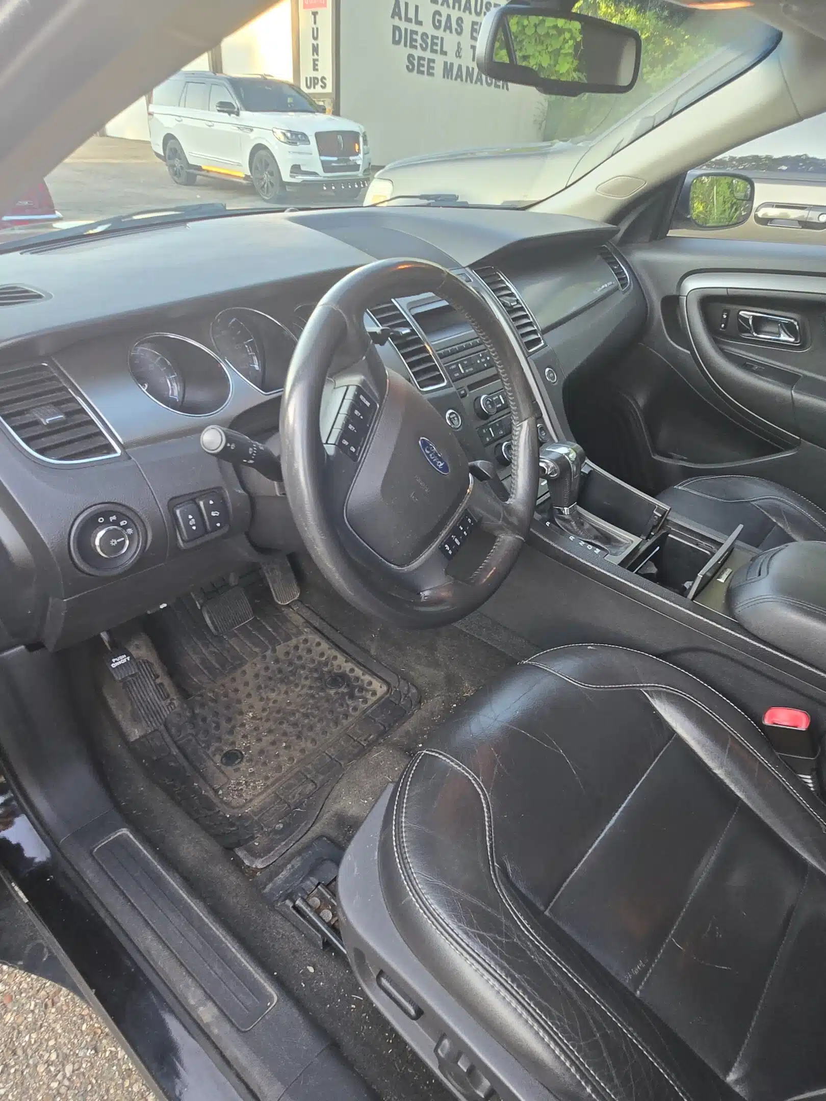 
								2012 Ford Taurus full									