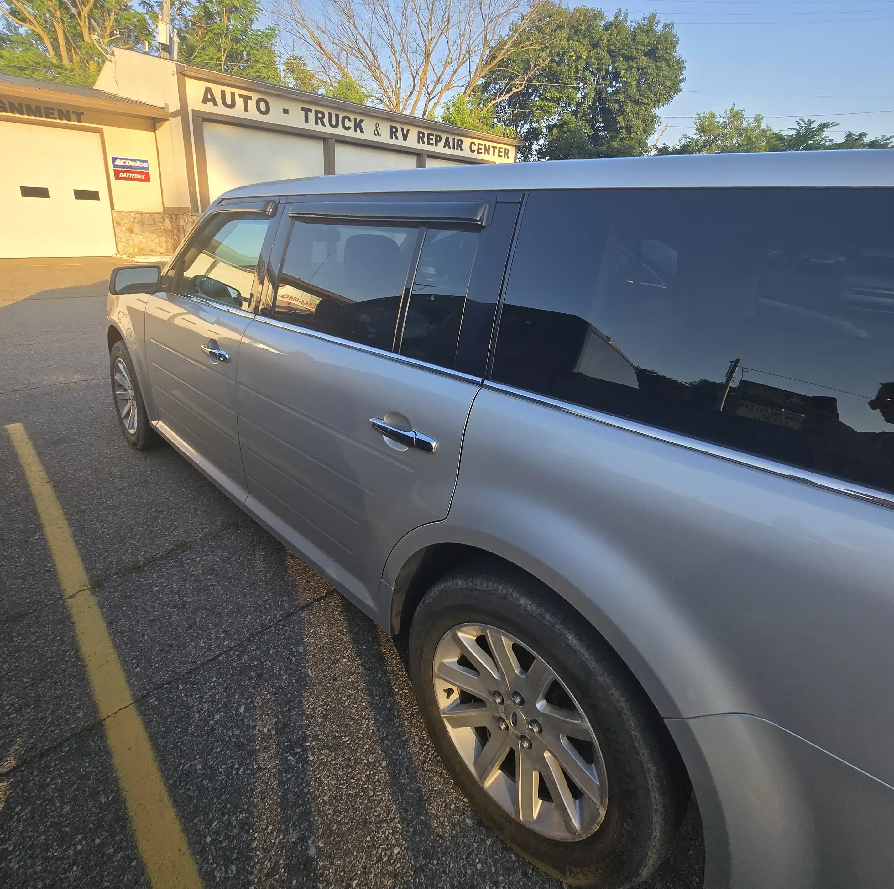 
								2009 Ford Flex SEL AWD full									
