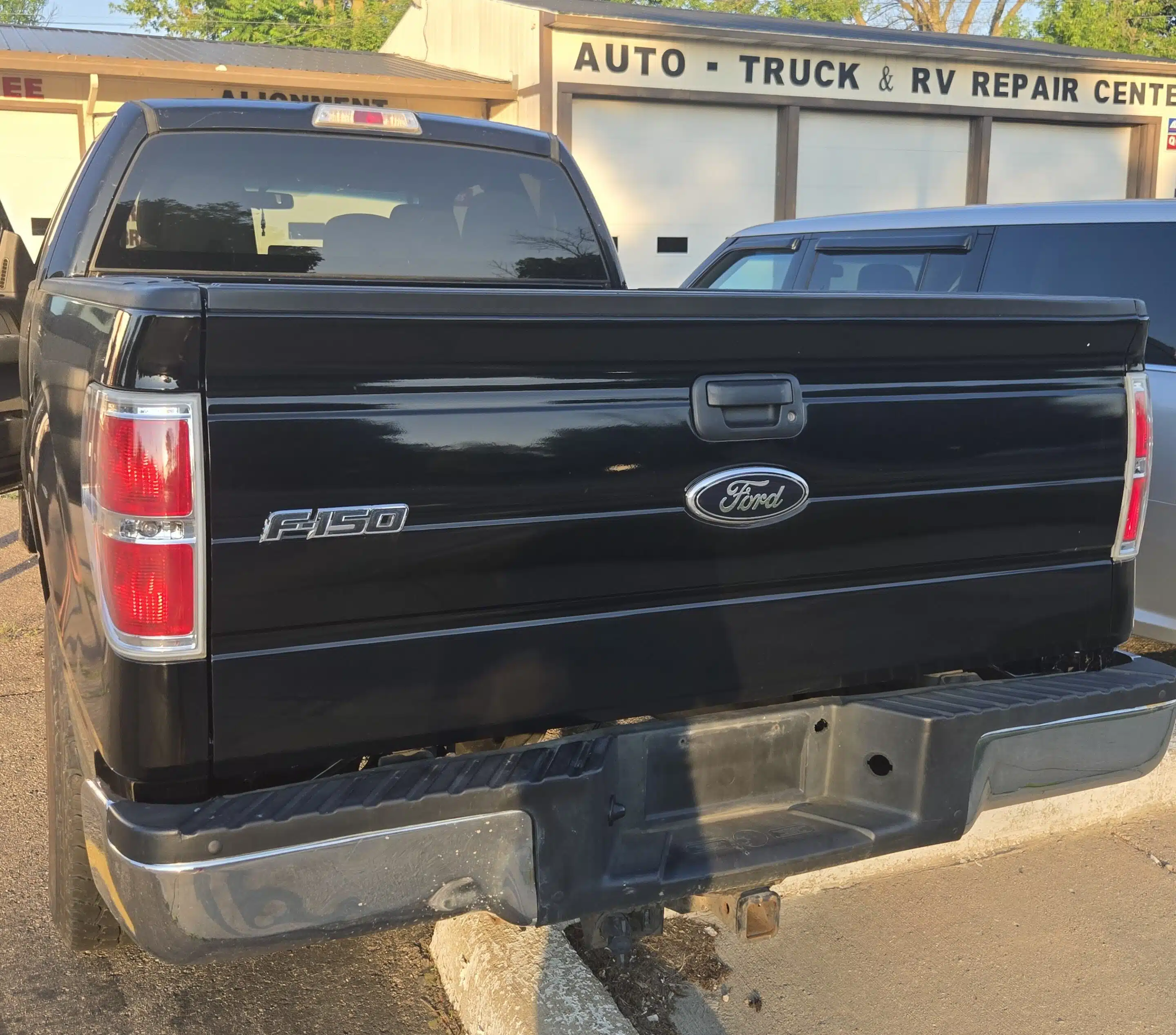
								Ford F-150 XLT SuperCab 2WD full									