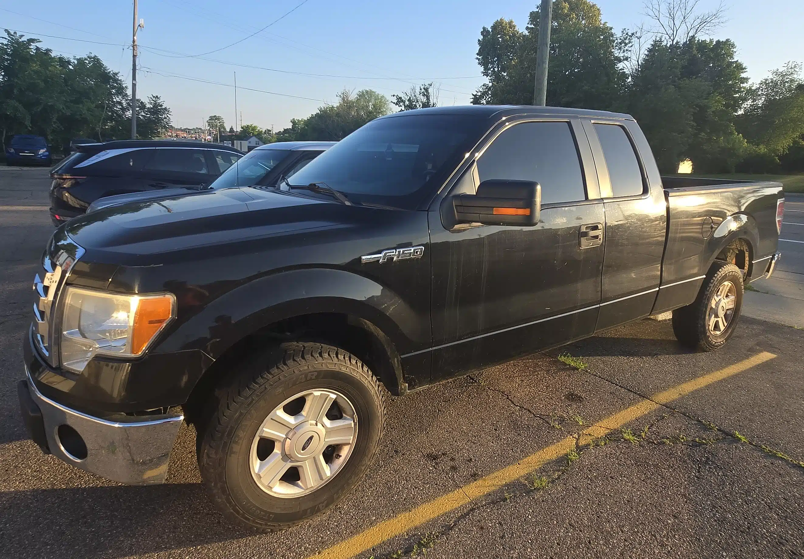 
								Ford F-150 XLT SuperCab 2WD full									